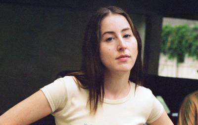 ‘Licorice Pizza’ first reactions arrive as Alana Haim gets huge praise for debut performance - www.nme.com - Los Angeles - county Valley