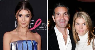 Olivia Jade Reveals What Mom Lori Loughlin, Dad Mossimo Giannulli Texted Her After ‘DWTS’ Elimination - www.usmagazine.com