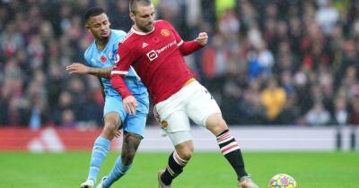 Two pundits disagree on Luke Shaw decision amid Manchester United struggles - www.manchestereveningnews.co.uk - Manchester