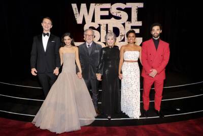 Steven Spielberg honors Stephen Sondheim at ‘West Side Story’ premiere - nypost.com - New York