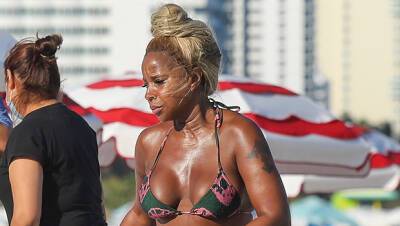 Mary J. Blige, 50, Rocks Tiny Green Pink Bikini On The Beach In Miami — Photos - hollywoodlife.com - Miami - Florida