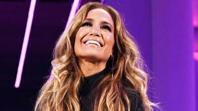 Jennifer Lopez, Carrie Underwood, Ed Sheeran, Alicia Keys and More to Perform on 'The Voice' Season 21 Finale - www.etonline.com