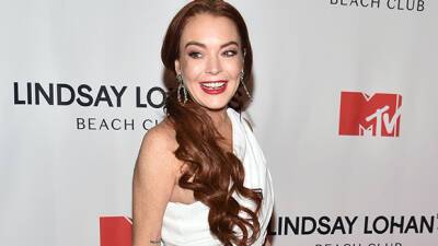 ​Lindsay Lohan Fiance Bader Shammas Bundle Up In Cute New Pic: ‘No One I’d Rather Freeze With’ - hollywoodlife.com