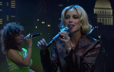 Watch St Vincent’s ‘Austin City Limits’ performance of ‘At The Holiday Party’ - www.nme.com - USA - county Clark