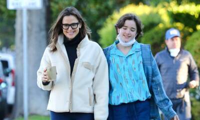 Jennifer Garner spotted with a huge smile following Ben Affleck’s controversial comments about their marriage - us.hola.com - California