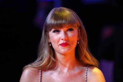 Taylor Swift party a COVID super spreader event after 100 test positive - nypost.com - Australia