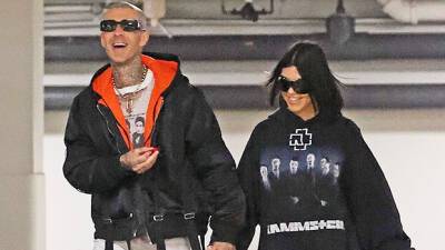 Kourtney Kardashian Travis Barker Hold Hands In 1st Photos Of Him Filming Her Family’s New Show - hollywoodlife.com - Beverly Hills - county Hand