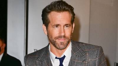 Ryan Reynolds Says He's Regularly Mistaken for Ben Affleck at New York Pizzeria - www.etonline.com - New York - New York