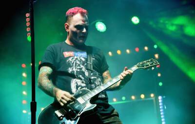 New Found Glory’s Chad Gilbert undergoes emergency surgery for cancer - www.nme.com - Chad