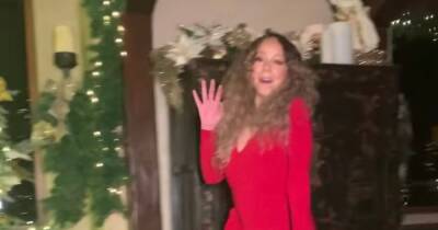 Mariah Carey's festive decor as she sings All I Want For Christmas while dogs howl along - www.ok.co.uk - California - Morocco - county Monroe