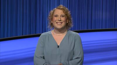 ‘Jeopardy!’ Champ Amy Schneider Talks ‘Being A Trans Person In The Spotlight’ - etcanada.com - county Person