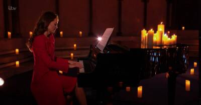 Kate Middleton proves her music teacher wrong as she plays piano at carol concert - www.ok.co.uk