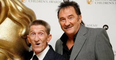 Paul Chuckle pays a heartfelt tribute to his late brother Barry on his 77th birthday - www.ok.co.uk