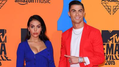 Cristiano Ronaldo’s GF Georgina Shows Off Growing Baby Bump In Matching Christmas PJs After Announcing Twins - hollywoodlife.com