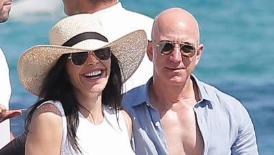 Jeff Bezos, 57, Goes For A Shirtless Swim In St. Barts As He PDAs With Bikini Clad Lauren Sanchez - hollywoodlife.com - city Sanchez
