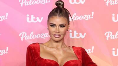 TOWIE’s Chloe Sims wows in photo that shows her before cosmetic enhancements - heatworld.com