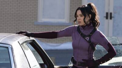 'Hawkeye' Directors Break Down That One-Take Car Chase in Episode 3 (Exclusive) - www.etonline.com - county Chase