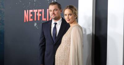 Jennifer Lawrence shows off blossoming baby bump in gold gown on red carpet - www.ok.co.uk - New York