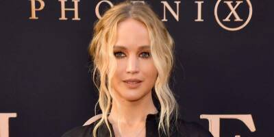 Jennifer Lawrence Reveals She Lost a Tooth While Filming 'Don't Look Up' - www.justjared.com - New York