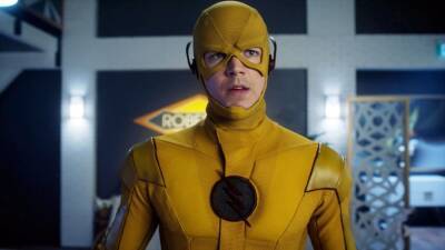 'The Flash: Armageddon' Sneak Peek: Barry Allen Is Single and ... Reverse-Flash?! (Exclusive) - www.etonline.com