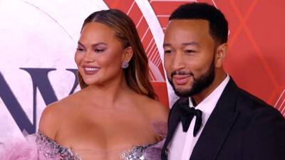 Chrissy Teigen Says John Legend Backed Out of Getting a Tattoo With Her Drawn By Daughter Luna - www.etonline.com