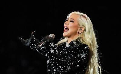 Christina Aguilera Rocks 2021 People’s Choice Awards With Medley Of Hits - etcanada.com