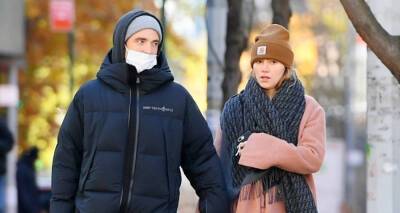 Robert Pattinson Holds Hands with Girlfriend Suki Waterhouse During Walk Around NYC - www.justjared.com - New York