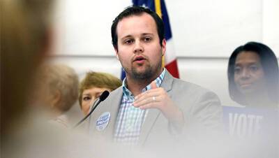 Josh Duggar Facing 20 Years In Prison After He’s Found Guilty In Child Porn Case, Criminal Attorney Says - hollywoodlife.com - state Arkansas