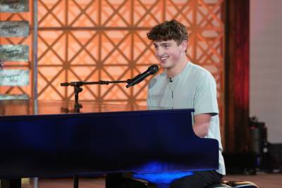 18-Year-Old Benson Boone Makes Judges ‘Swoon’ On ‘American Idol’ - etcanada.com - USA - county Benson