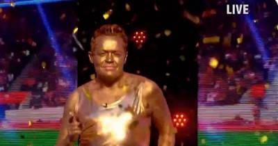 Stephen Mulhern distracts Saturday Night Takeaway fans with his skimpy shorts - www.manchestereveningnews.co.uk