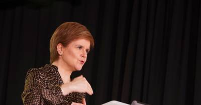 Nicola Sturgeon accused of walking out of covid talks to appear on TV briefing - www.dailyrecord.co.uk - Scotland