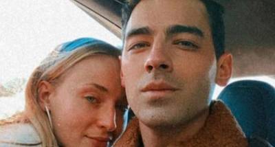 Joe Jonas and Sophie Turner are giving us major 'Bonnie and Clyde' vibes in their latest romantic selfie - www.pinkvilla.com