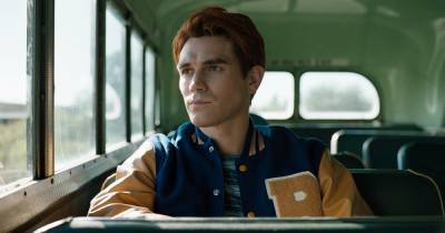 KJ Apa Compares Filming ‘Riverdale’ to Being ‘in Jail,’ Says He ‘Felt Free’ On New Movie Set - www.usmagazine.com - New Zealand