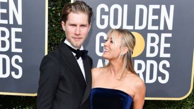 Kaley Cuoco Sobs With Joy as Husband Karl Cook Surprises Her Ahead of the Golden Globes - www.etonline.com
