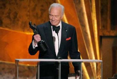 Russell Crowe and Anne Hathaway among those to play tribute as Sound of Music star Christopher Plummer dies aged 91 - www.msn.com