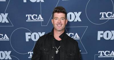 Robin Thicke honors late father Alan Thicke with new song, 'Lucky Star' - www.wonderwall.com