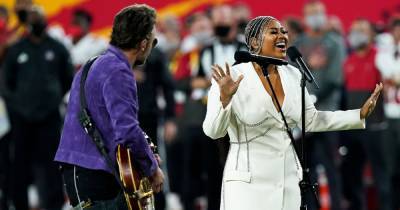 Eric Church and Jazmine Sullivan Sing Powerful Rendition of ‘The Star-Spangled Banner’ at Super Bowl 2021 - www.usmagazine.com - Florida