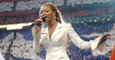 Beyonce! Gaga! Whitney! The Best Super Bowl National Anthem Performances of All Time - www.usmagazine.com - county Bay - Kansas City - county Banner