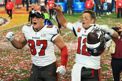 Gronk Beach Might Be A Go Post-Tampa Bay Buccaneers Super Bowl Win (Exclusive) - etcanada.com - Canada - county Bay