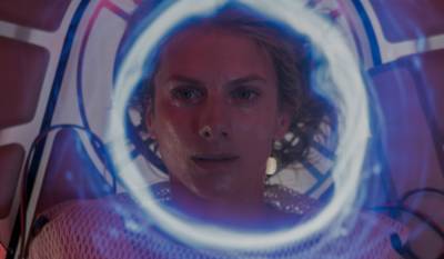 ‘Oxygen’ Teaser: Mélanie Laurent & Alexandre Aja Team Up For Netflix’s Claustrophobic Sci-Fi Feature - theplaylist.net