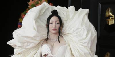Noah Cyrus Reveals the Reason Behind Her 'Heavenly Dress' at the 2021 Grammys - www.justjared.com - Los Angeles