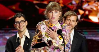 Taylor Swift Shouts Out Boyfriend Joe Alwyn While Accepting 2021 Grammy Award for Album of the Year - www.usmagazine.com