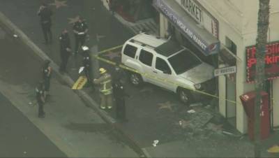 Fox11 Camera Crew & Others Injured As SUV Crashes Into Hollywood Boulevard Storefront - deadline.com - Los Angeles