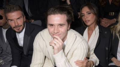 Victoria Beckham's Son Brooklyn Face Swaps With the Spice Girls - www.etonline.com - Indiana