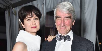 Katherine Waterston Opens Up About Growing Up As The Daughter of Law & Order Star Sam Waterston - www.justjared.com