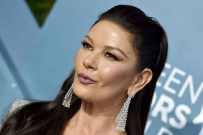 Catherine Zeta-Jones Says She’s A ‘Huge Royalist’ And Always ‘Gets Dressed Up’ For Royal Events - etcanada.com - county Lane