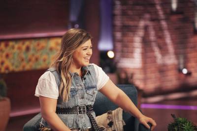 Kelly Clarkson Covers Justin Bieber & Benny Blanco’s ‘Lonely’ - etcanada.com