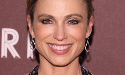 GMA's Amy Robach leaves fans speechless with latest holiday selfie – and she's glowing! - hellomagazine.com