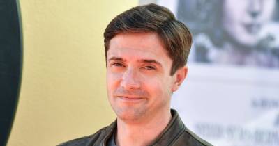 Topher Grace: 25 Things You Don’t Know About Me (I’m on a Group Text With the Cast of ‘That ’70s Show’) - www.usmagazine.com