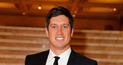 Vernon Kay admits he smashed windows at home after golf practise went wrong - www.msn.com - county Ross